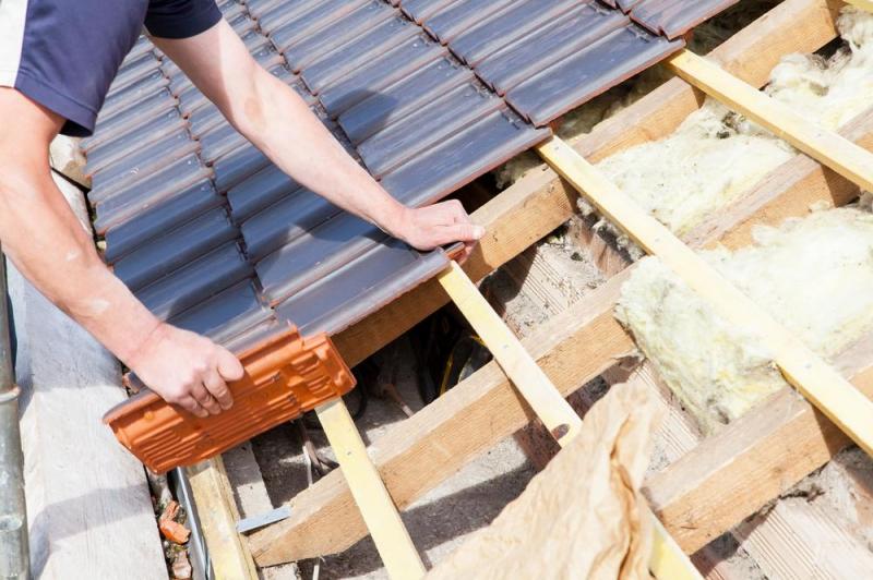 Isolation de toiture : quels mat&eacute;riaux pour un confort optimal ?